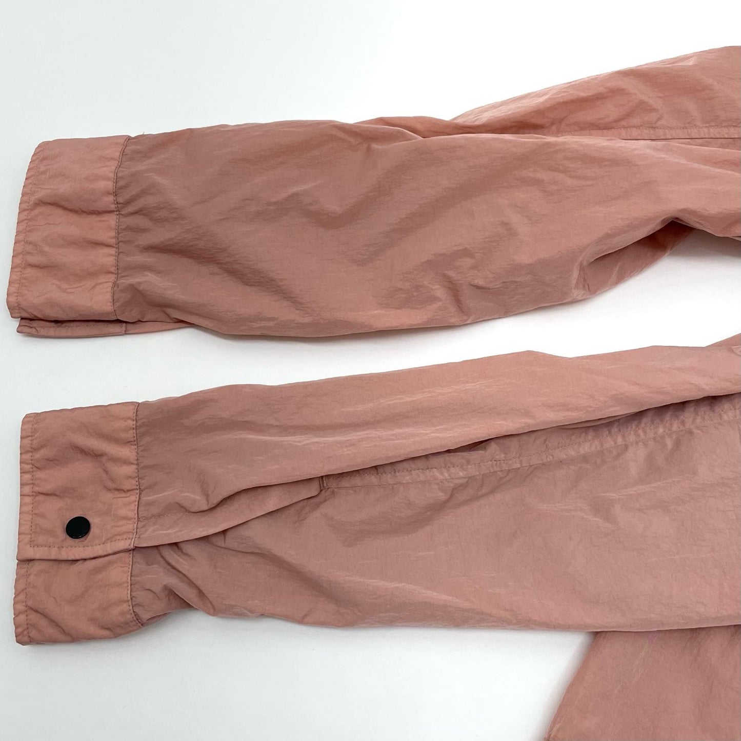 C.P.Company | シーピーカンパニー Chrome-R Full Zip Overshirt ナイロンジャケット 14CMOS041A ピンク サイズ：M【尾張小牧店】