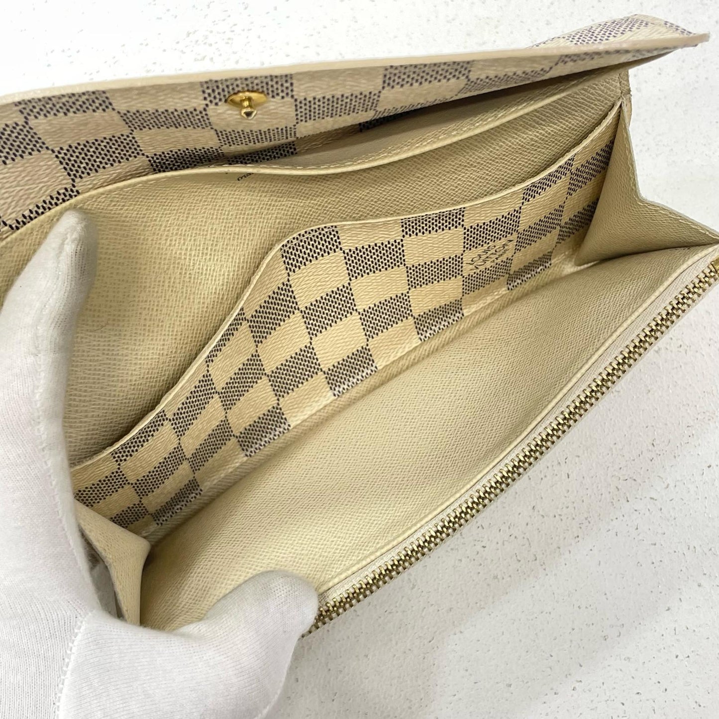 LOUIS VUITTON | ルイ・ヴィトン 二つ折り財布 ホワイト【尾張小牧店】