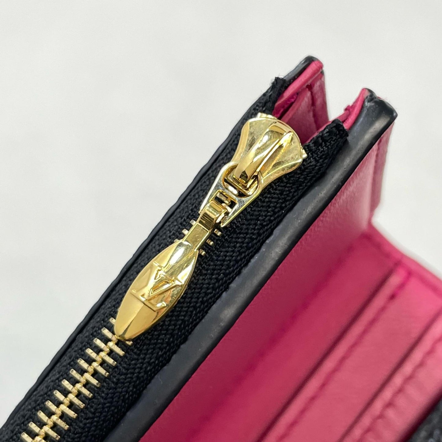 LOUIS VUITTON | ルイ・ヴィトン 二つ折り財布 ブラック【尾張小牧店】