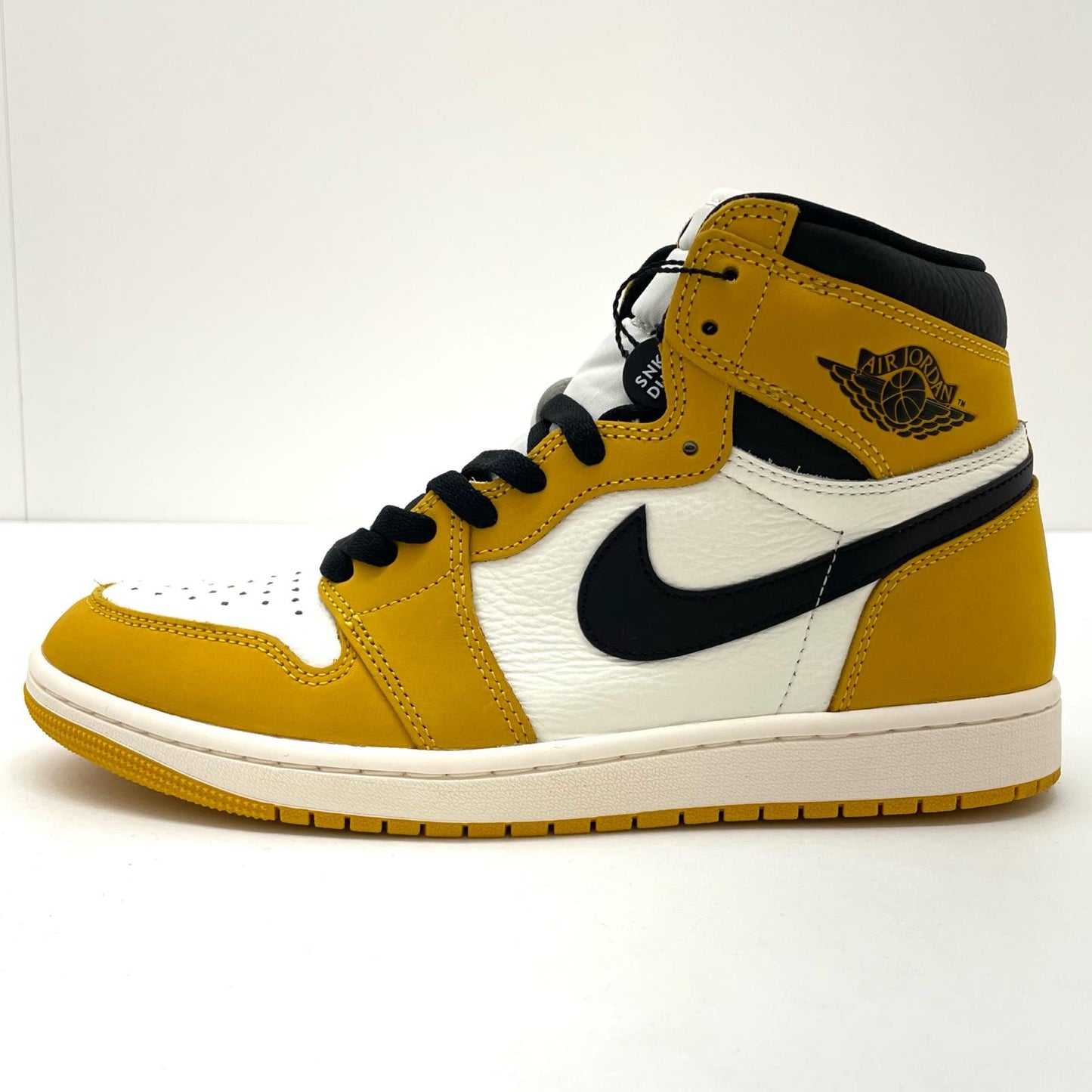 NIKE | ナイキ Air Jordan 1 Retro High OG スニーカー DZ5485-701 イエロー×ブラック×ホワイト 27.5cm【尾張小牧店】