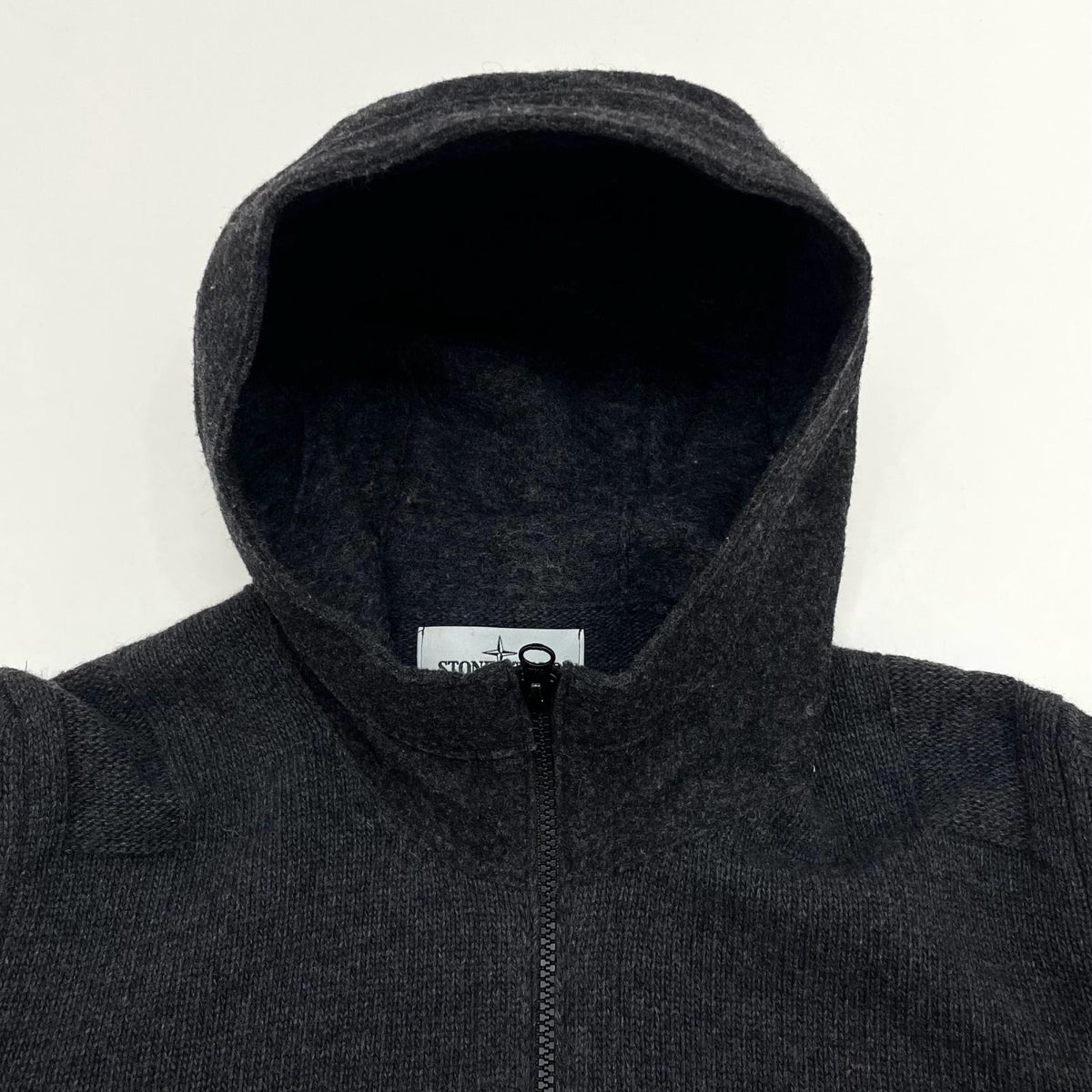 【中古】STONE ISLAND | ストーンアイランド 長袖ジップパーカー 6715525A3 グレー サイズ：L【尾張小牧店】