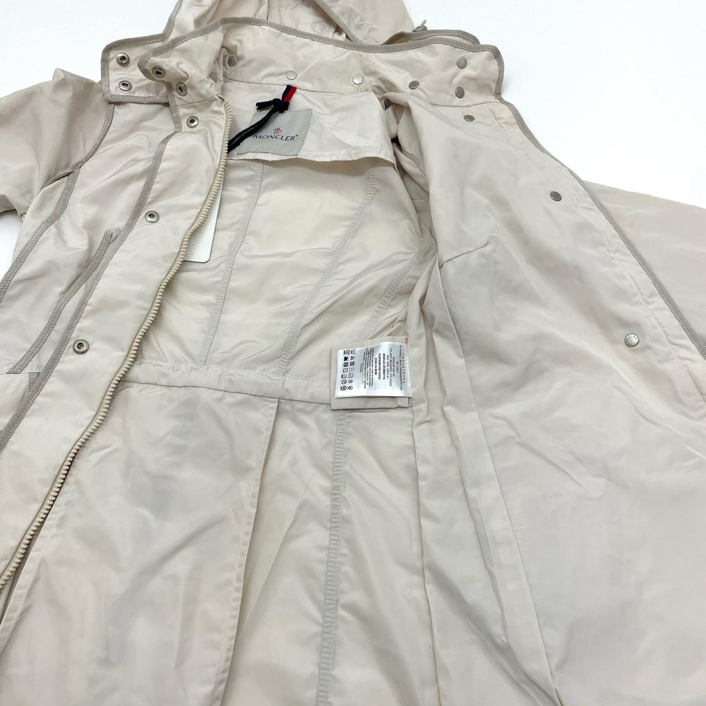 MONCLER | モンクレール その他アウター ベージュ【尾張小牧店】