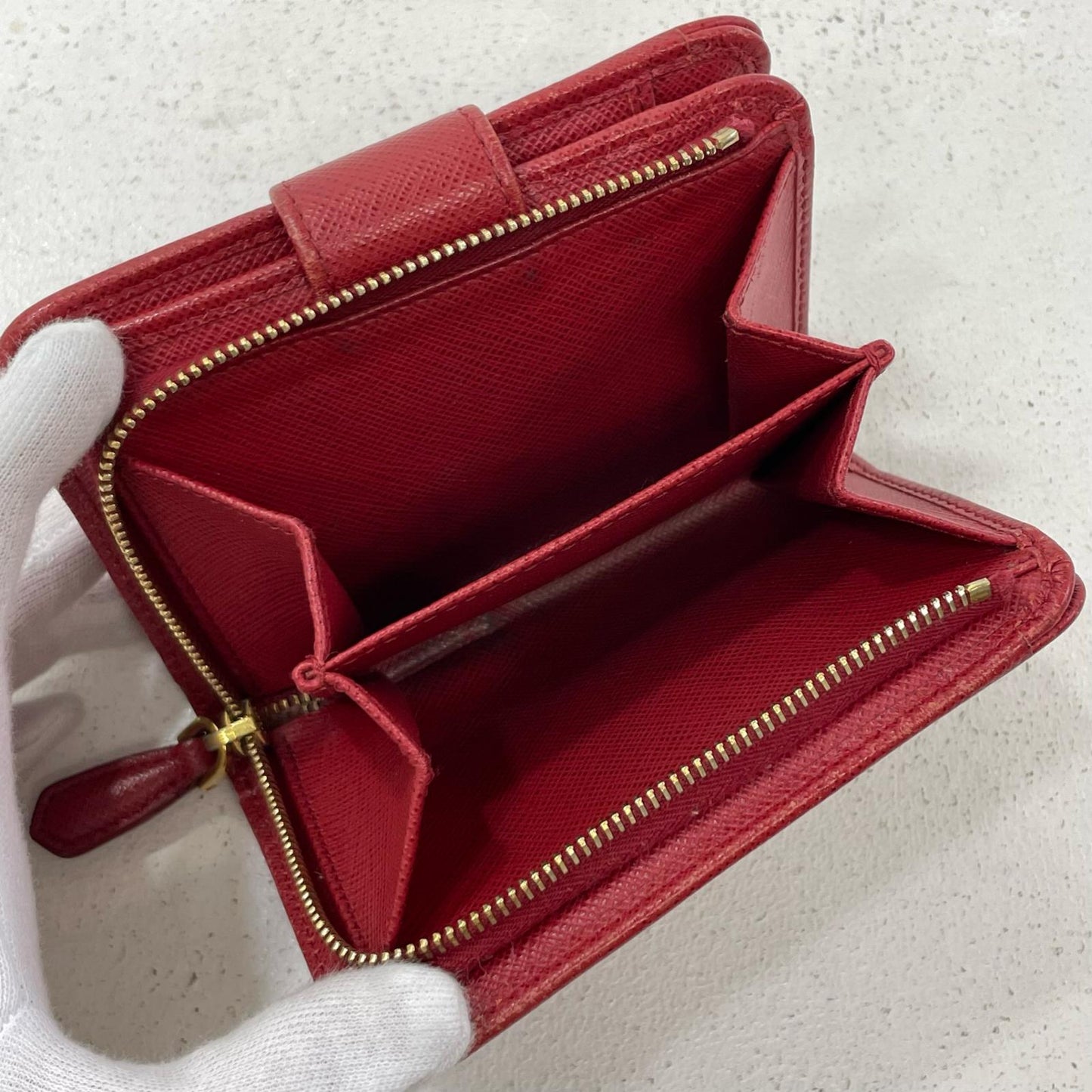 PRADA | プラダ 二つ折り財布 レッド【尾張小牧店】