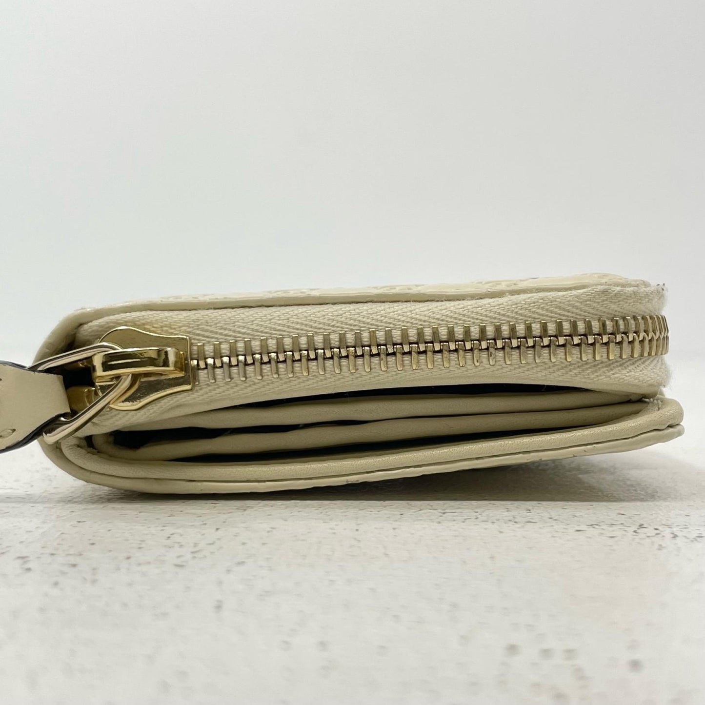 GUCCI | グッチ 二つ折り財布 ホワイト【尾張小牧店】