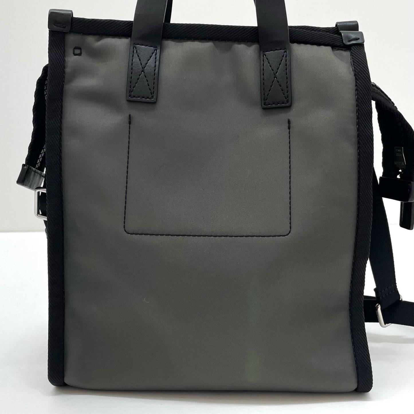 MARC JACOBS | マークジェイコブス ショルダーバッグ カーキ【尾張小牧店】