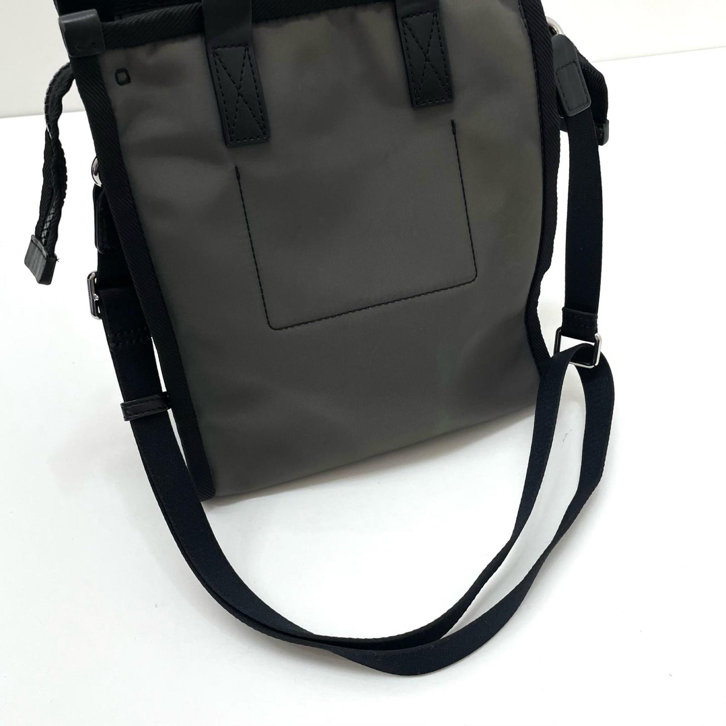MARC JACOBS | マークジェイコブス ショルダーバッグ カーキ【尾張小牧店】