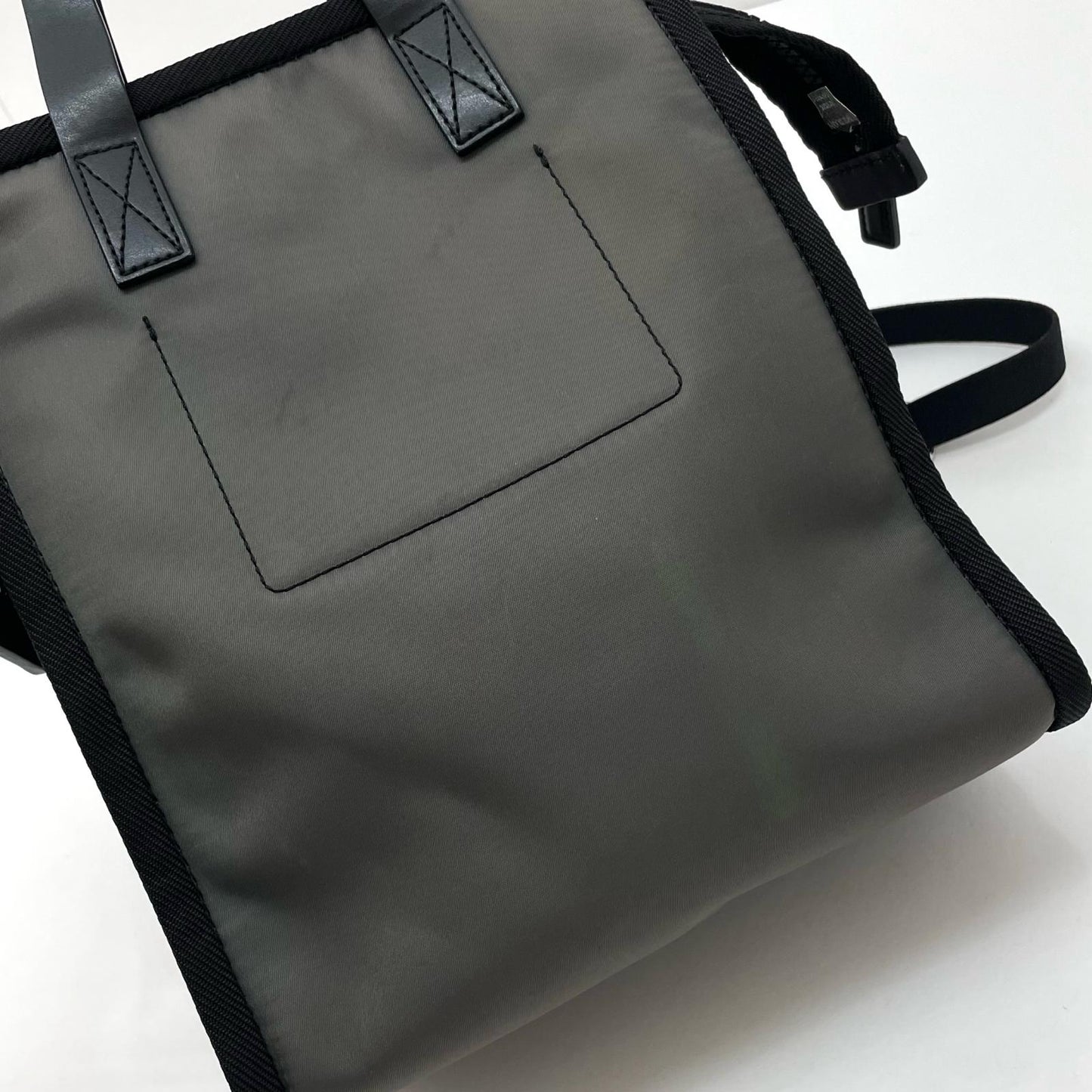 MARC JACOBS | マークジェイコブス ショルダーバッグ カーキ【尾張小牧店】