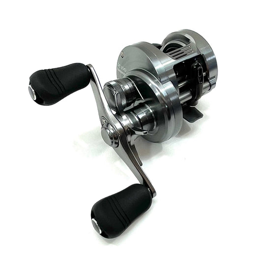 【フィッシング/釣り/釣具/リール】 【ベイトリール/右ハンドル】SHIMANO | シマノ 20カルカッタコンクエストDC 100【尾張小牧店】
