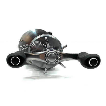 【フィッシング/釣り/釣具/リール】 【ベイトリール/右ハンドル】SHIMANO | シマノ 20カルカッタコンクエストDC 100【尾張小牧店】