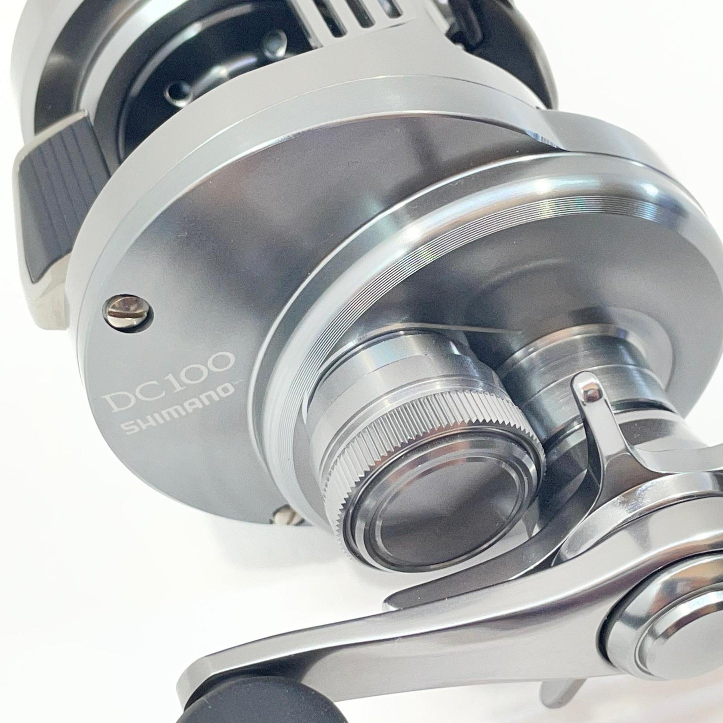 【フィッシング/釣り/釣具/リール】 【ベイトリール/右ハンドル】SHIMANO | シマノ 20カルカッタコンクエストDC 100【尾張小牧店】