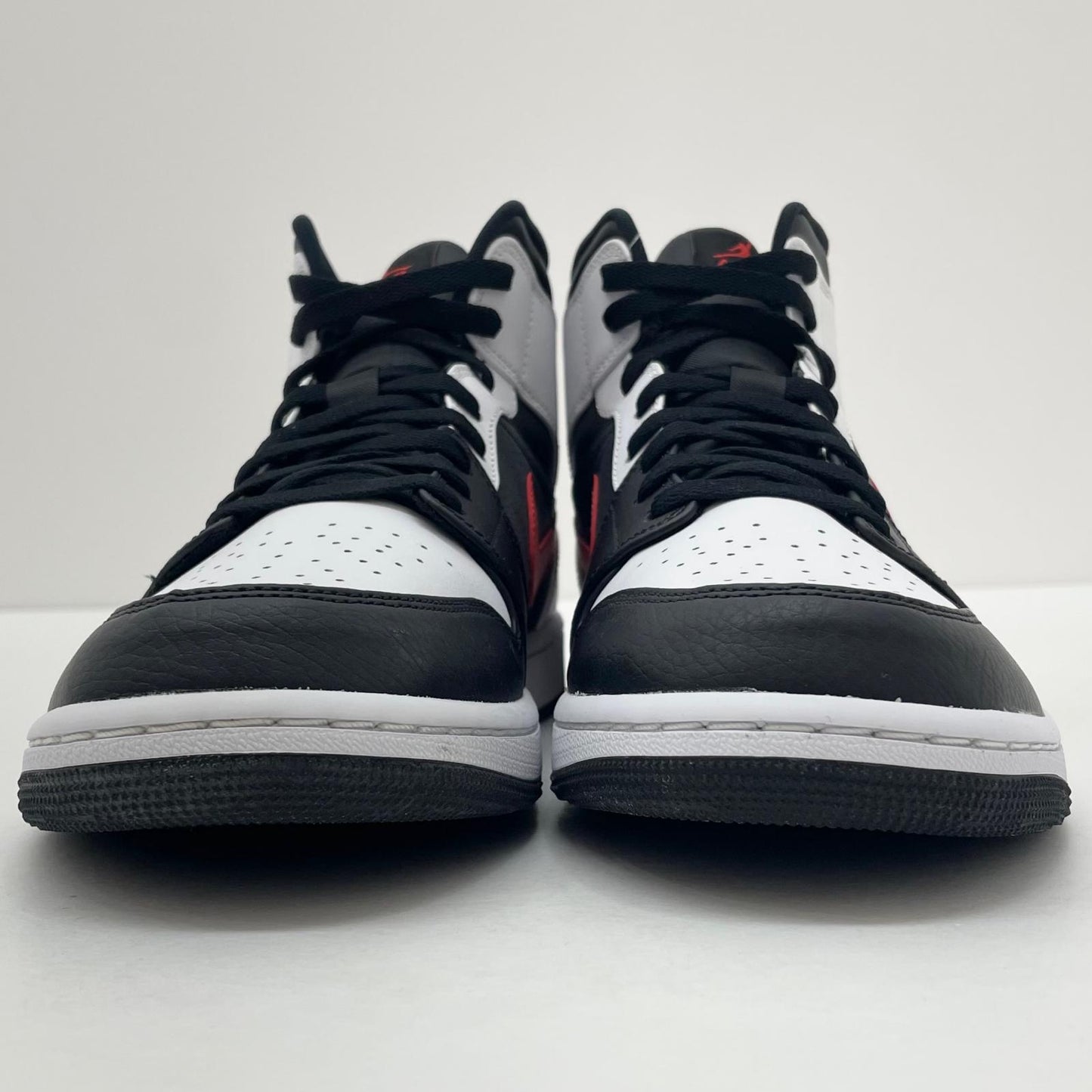 【中古】NIKE | ナイキ Air Jordan 1 Mid "Black/Chile Red/White"　エアジョーダン1 ミッド "ブラック/チリレッド/ホワイト"　スニーカー 靴　554724-075 ホワイト×ブラック×レッド 29cm【尾張小牧店】