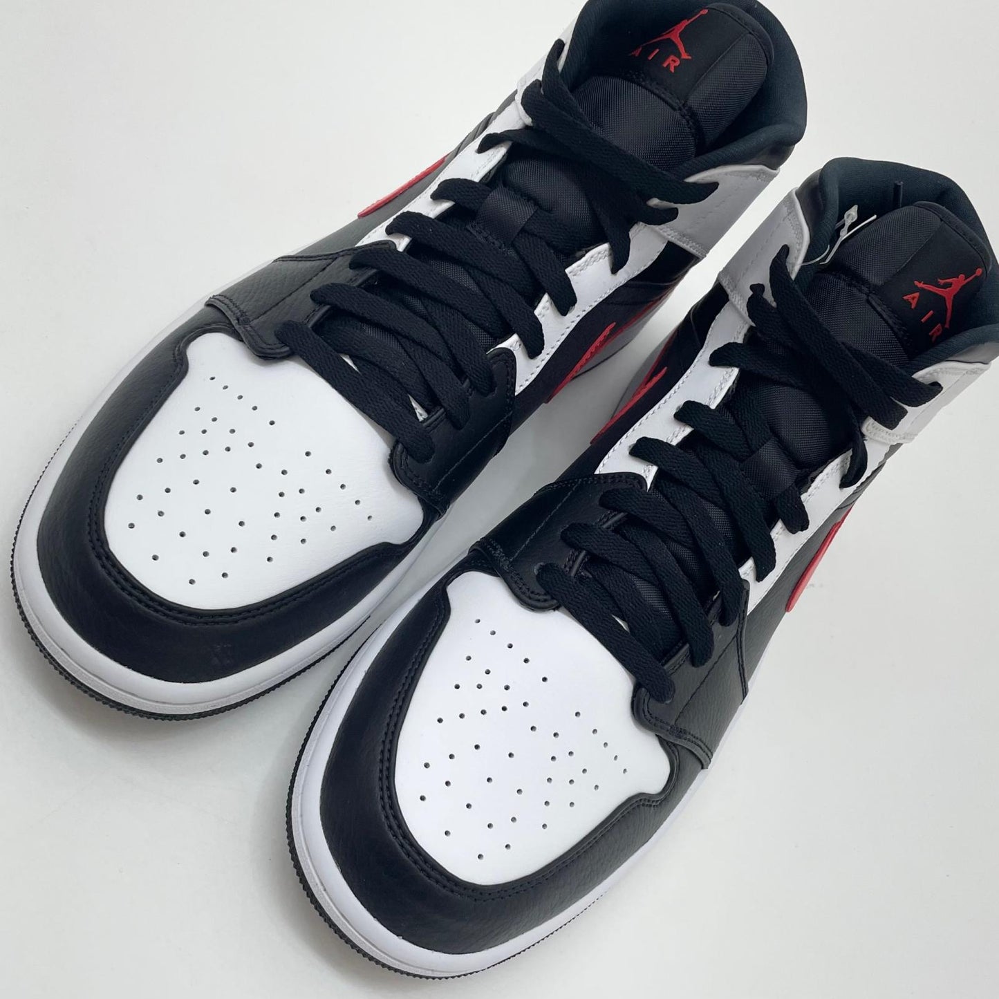 【中古】NIKE | ナイキ Air Jordan 1 Mid "Black/Chile Red/White"　エアジョーダン1 ミッド "ブラック/チリレッド/ホワイト"　スニーカー 靴　554724-075 ホワイト×ブラック×レッド 29cm【尾張小牧店】