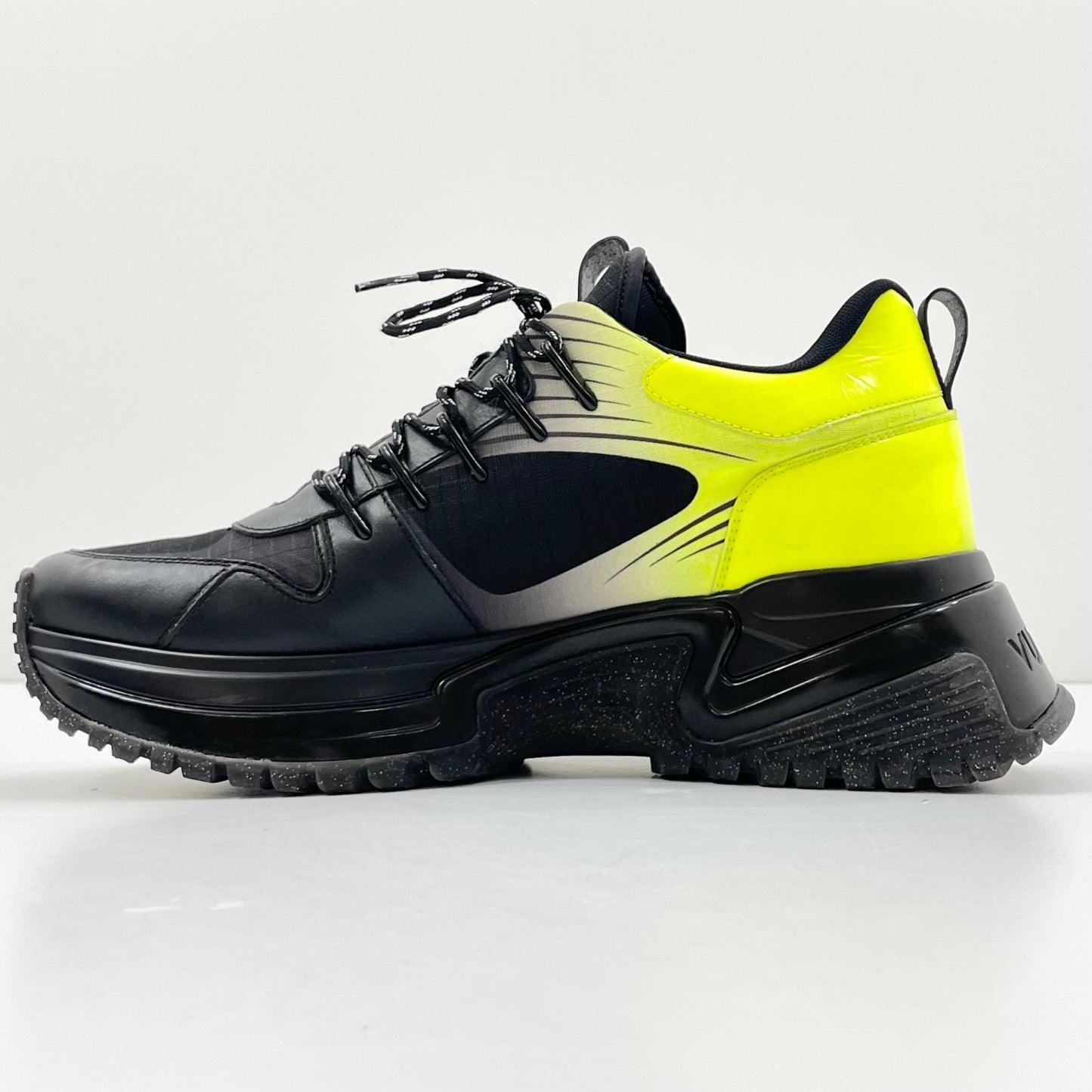 【中古】LOUIS VUITTON | ルイ・ヴィトン ランアウェイ パルスライン スニーカー 1A4K49 イエロー×ブラック サイズ：7【尾張小牧店】