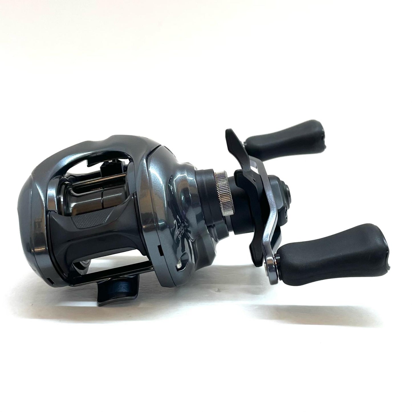 【フィッシング/釣り/釣具/リール】 【ベイトリール/右ハンドル】Daiwa | ダイワ 25タトゥーラ SV TW 100H【尾張小牧店】