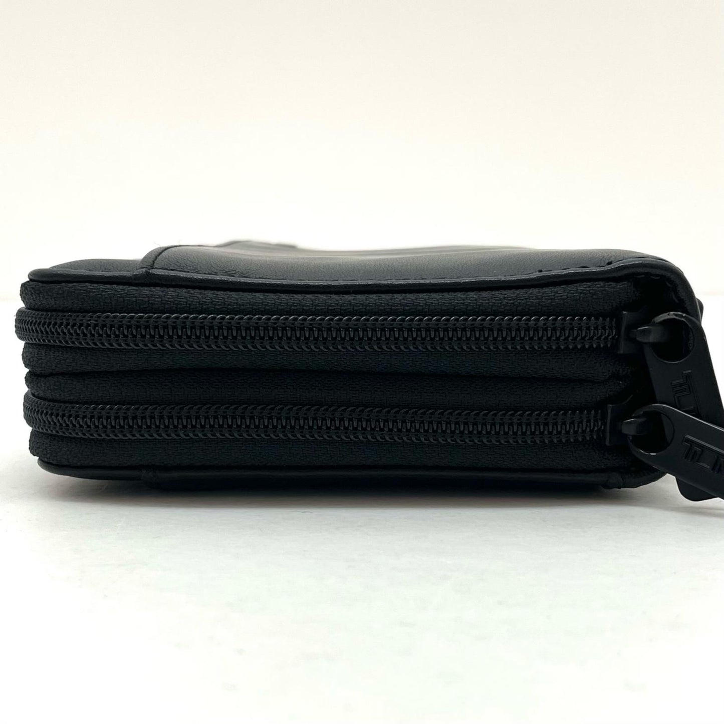 TUMI | トゥミ DOUBLE ZIP AROUND CLUTCH 長財布 ブラック【尾張小牧店】