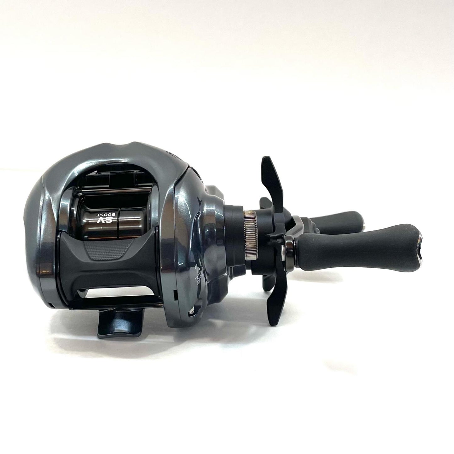【フィッシング/釣り/釣具/リール】 【ベイトリール/右ハンドル】Daiwa | ダイワ 25タトゥーラSVTW 100H【尾張小牧店】