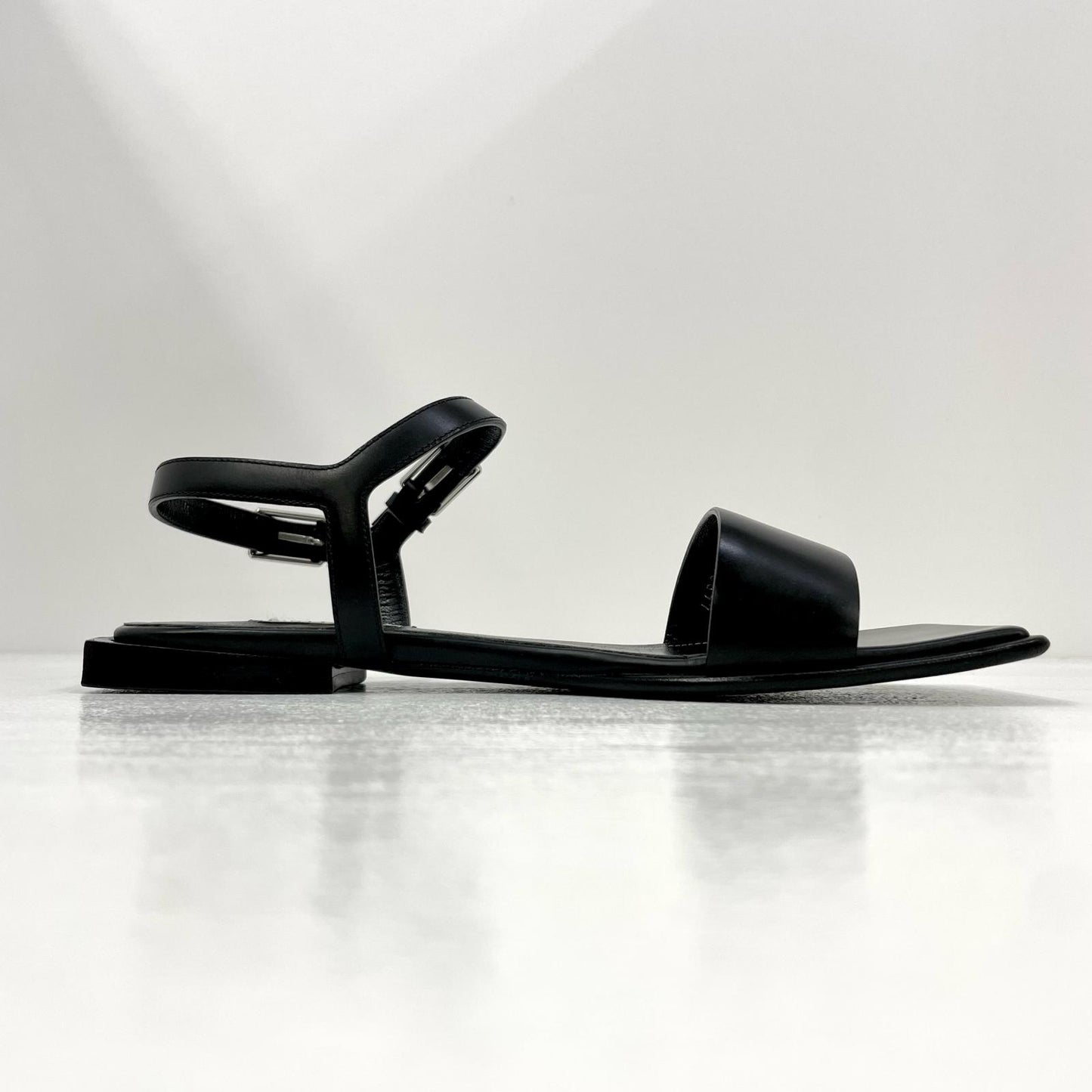 【中古】BALENCIAGA | バレンシアガ ストラップ レザー スクエアトゥ サンダル ブラック サイズ：37　24.5cm【尾張小牧店】