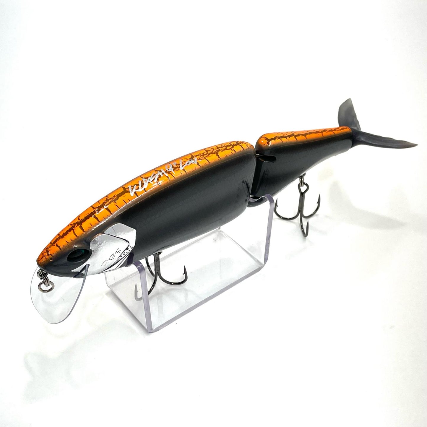 【フィッシング/釣り/釣具/ルアー】DRT | ディビジョンレーベルタックルズ KLASH9 Low クラッシュ9 Low クラックワークオレンジ【尾張小牧店】