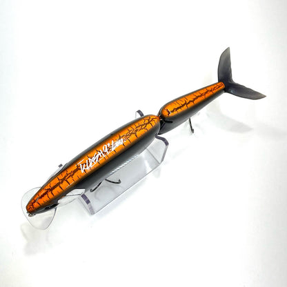【フィッシング/釣り/釣具/ルアー】DRT | ディビジョンレーベルタックルズ KLASH9 Low クラッシュ9 Low クラックワークオレンジ【尾張小牧店】