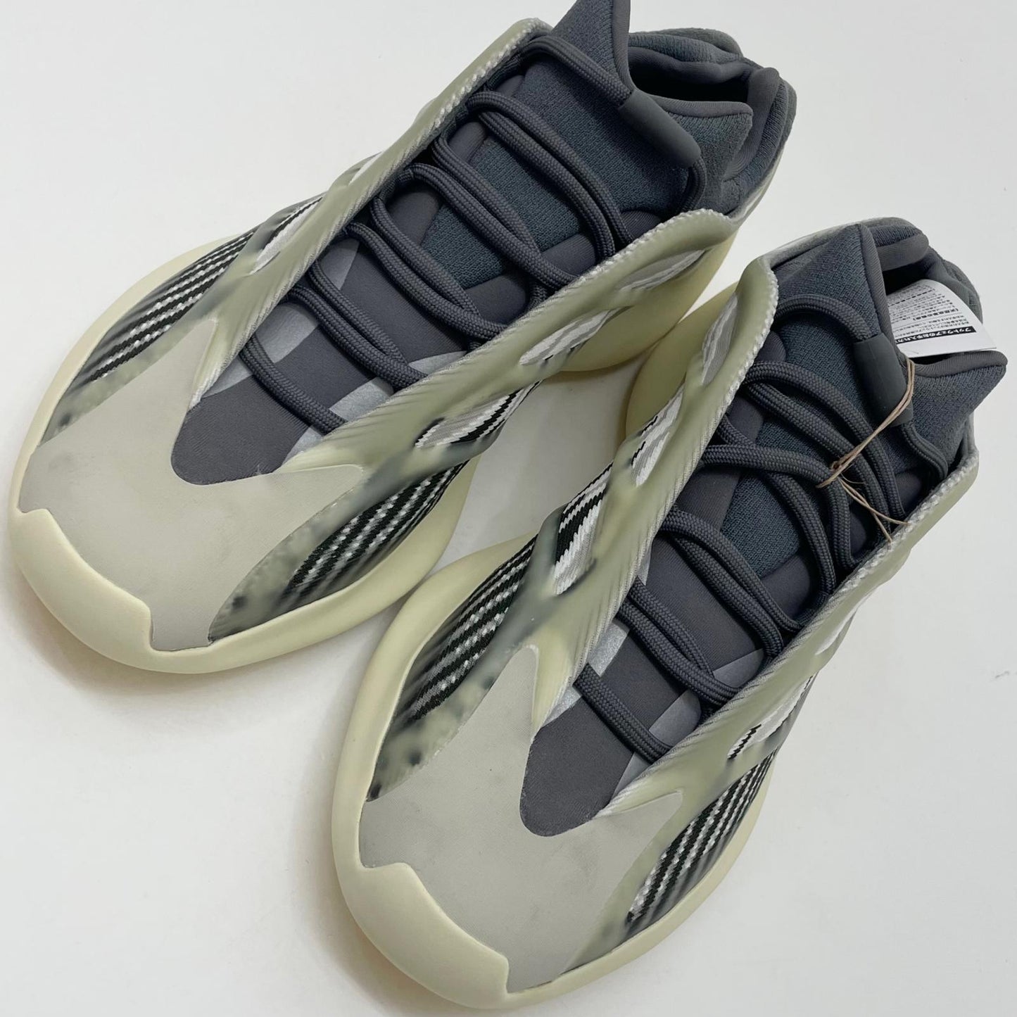 【中古】adidas | アディダス YEEZY 700V3 "Fade Salt"/イージー700V3 "フェイド ソルト"　スニーカー 靴　ID1674 グレー 27cm【尾張小牧店】