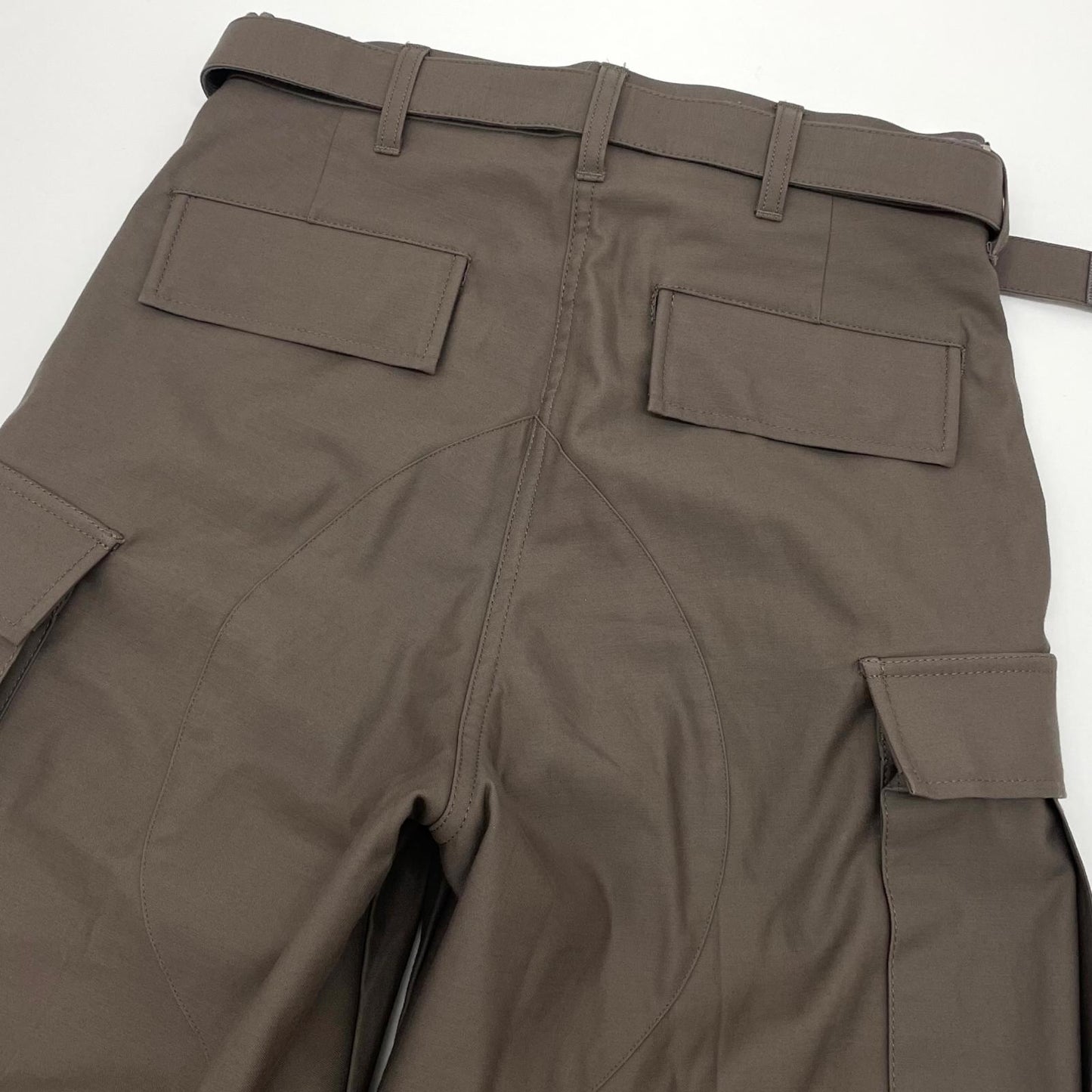 【中古】Sacai×WTAPS | サカイ×ダブルタップス　25SS Cotton Back Satin Pants 01 コットンバック サテンパンツ 25-03695M ベージュ サイズ：1【尾張小牧店】