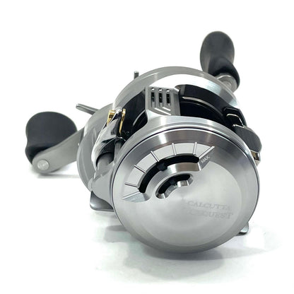 【フィッシング/釣り/釣具/リール】 【ベイトリール/右ハンドル】SHIMANO | シマノ 26カルカッタコンクエスト DC 200XG【尾張小牧店】