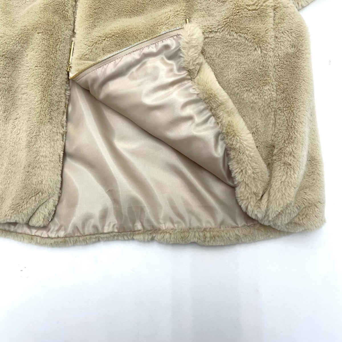 【中古】TATRAS | タトラス その他トップス ベージュ【尾張小牧店】