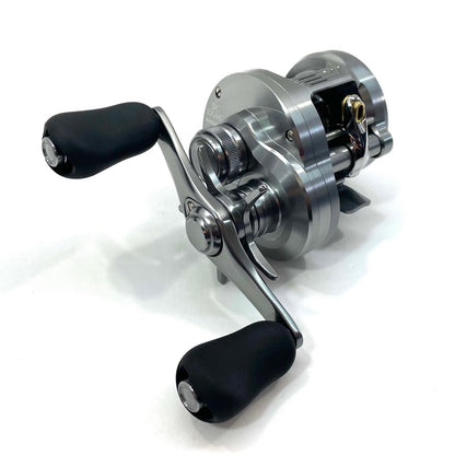 【フィッシング/釣り/釣具/リール】 【ベイトリール/右ハンドル】SHIMANO | シマノ 26カルカッタコンクエスト DC 100HG【尾張小牧店】