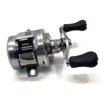 【フィッシング/釣り/釣具/リール】 【ベイトリール/右ハンドル】SHIMANO | シマノ 26カルカッタコンクエスト DC 100HG【尾張小牧店】