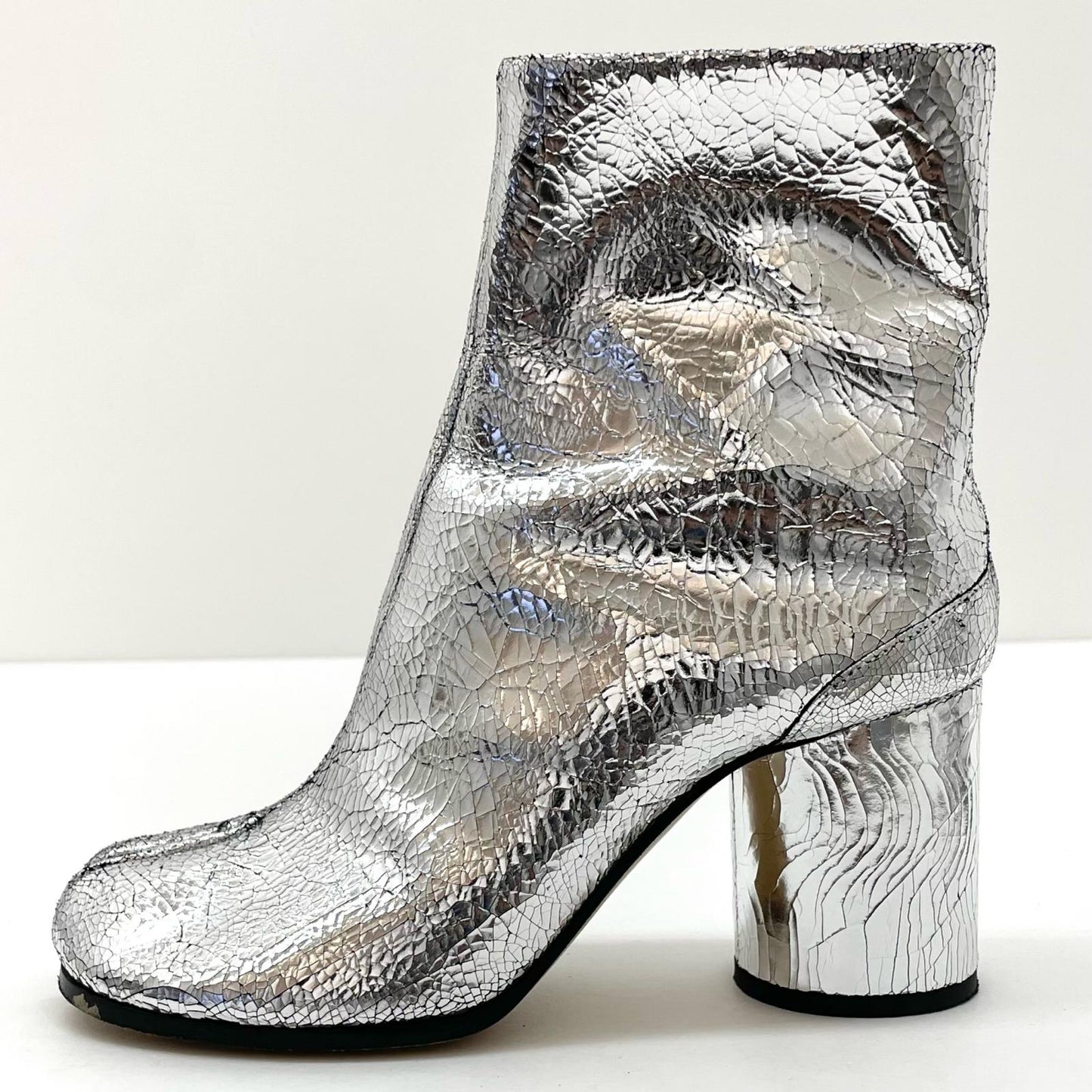 Maison Margiela | メゾンマルジェラ TABI ブーツ S58WU0260 シルバー【尾張小牧店】