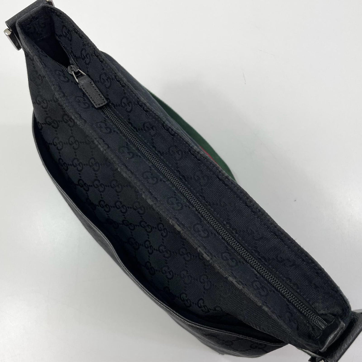 【中古】GUCCI | グッチ GGキャンバス シェリーライン ショルダーバッグ 189751・497717 ブラック【尾張小牧店】