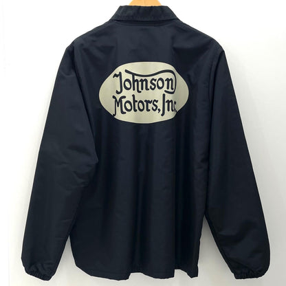【中古】TOYS McCOY | トイズマッコイ JOHNSON MOTORS, INC. COACH JACKET JOMO その他アウター TMJ1809 ブラック サイズ：L【尾張小牧店】