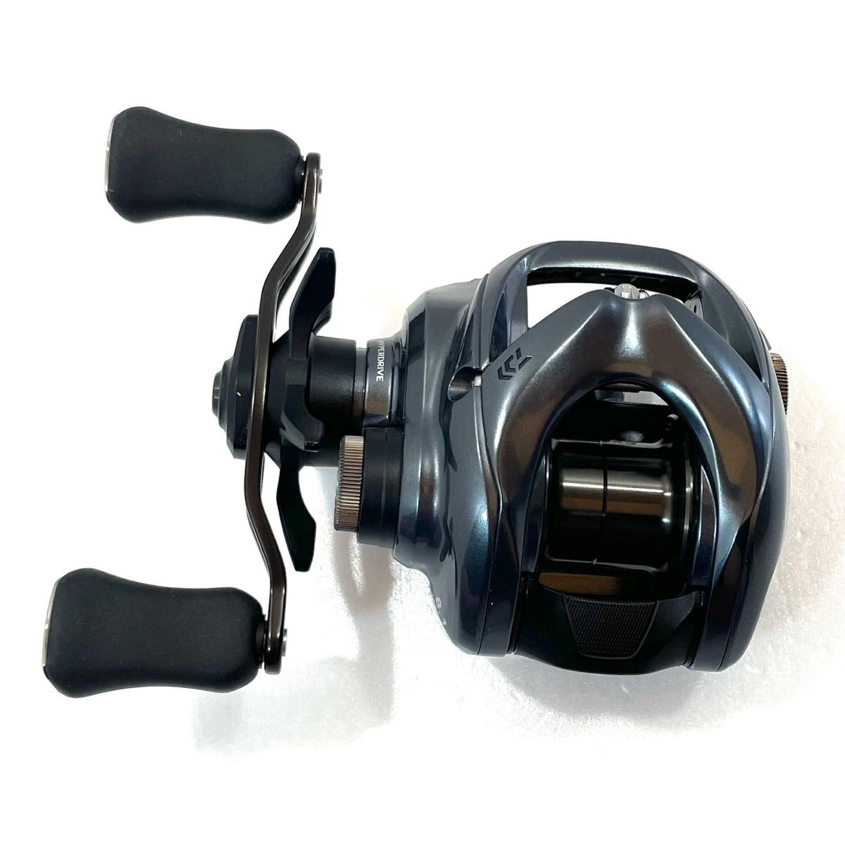【フィッシング/釣り/釣具/リール】 【ベイトリール/左ハンドル】Daiwa | ダイワ ※付属品なし 25タトゥーラ SV TW 100XHL【尾張小牧店】