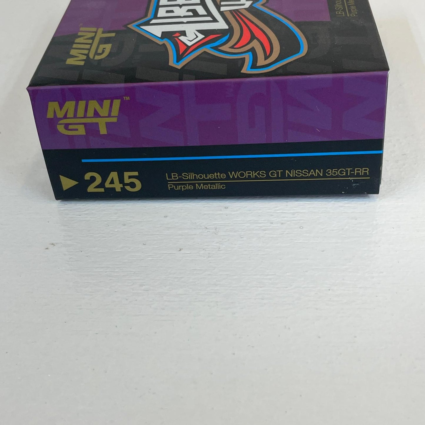 MINI GT 1/64 LB-Silhouette WORKS GT Nissan 35GT-RR バージョン 1 `Purple Metallic` (左ハンドル)【尾張小牧店】