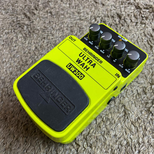 BEHRINGER | ベリンガー 楽器 ULTRA WAH UW300【尾張小牧店】