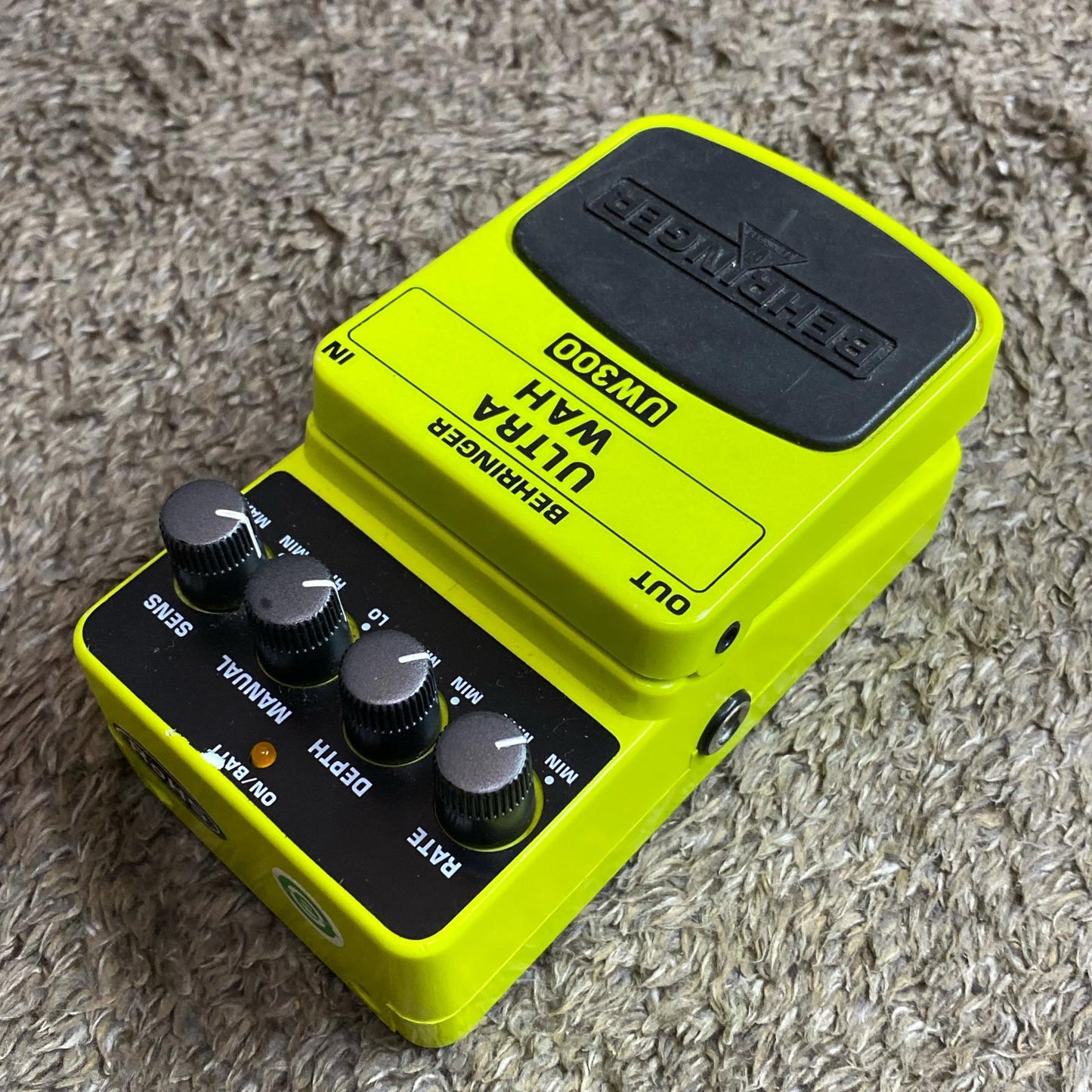 BEHRINGER | ベリンガー 楽器 ULTRA WAH UW300【尾張小牧店】