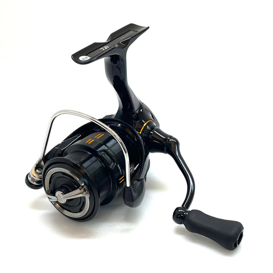 【フィッシング/釣り/釣具/リール】 【スピニングリール】Daiwa | ダイワ ※付属品なし 25イプリミ LT 2000S-P【尾張小牧店】