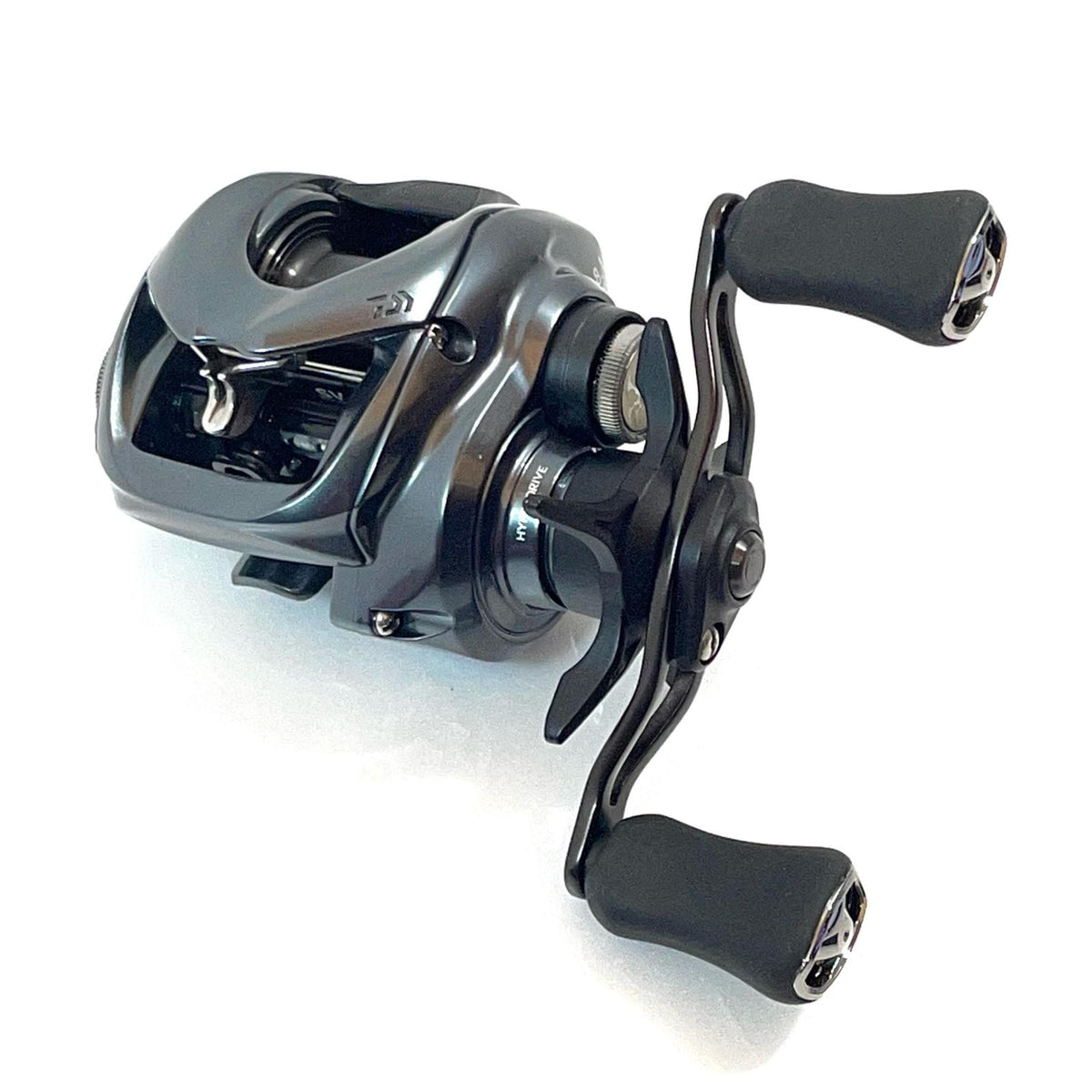 【フィッシング/釣り/釣具/リール】 【ベイトリール/左ハンドル】Daiwa | ダイワ 25タトゥーラ SV TW 100XHL【尾張小牧店】