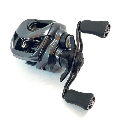 【フィッシング/釣り/釣具/リール】 【ベイトリール/左ハンドル】Daiwa | ダイワ 25タトゥーラ SV TW 100XHL【尾張小牧店】