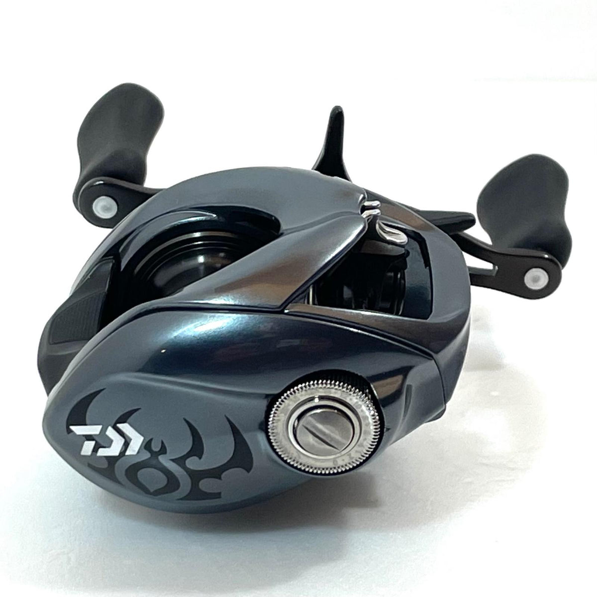 【フィッシング/釣り/釣具/リール】 【ベイトリール/左ハンドル】Daiwa | ダイワ 25タトゥーラ SV TW 100XHL【尾張小牧店】