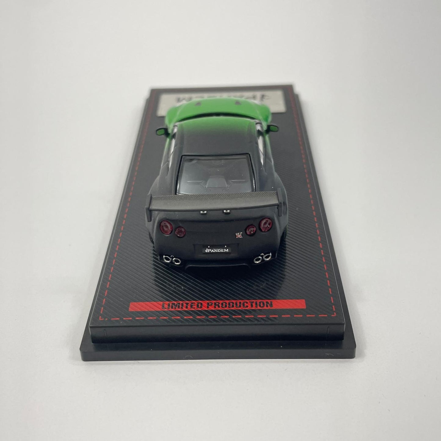 ignition model 1/64 PANDEM R35 GT-R Green/Black【IG2766】【尾張小牧店】