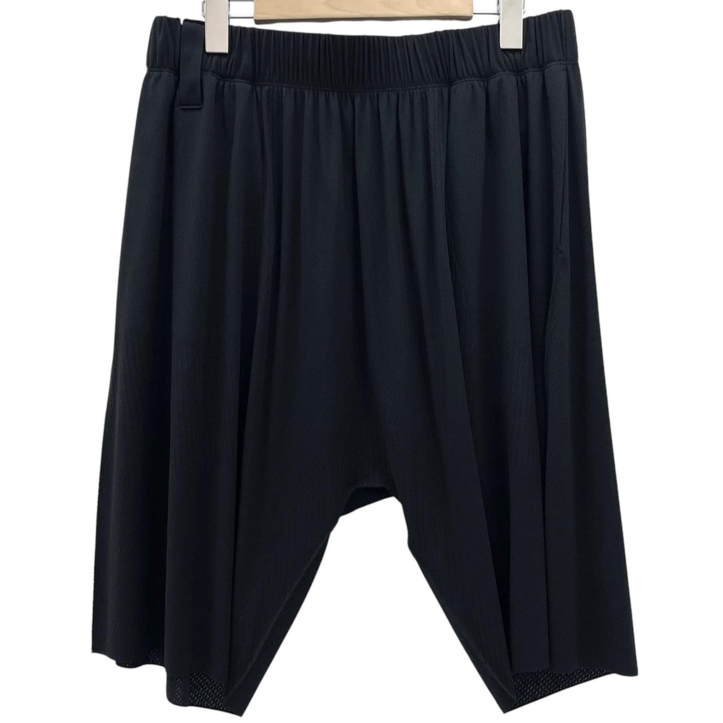 【中古】WHITE MOUNTAINEERING | ホワイトマウンテニアリング Wair SHORT SAROUEL PANTS ショートパンツ WM2671419 ブラック サイズ：1【尾張小牧店】
