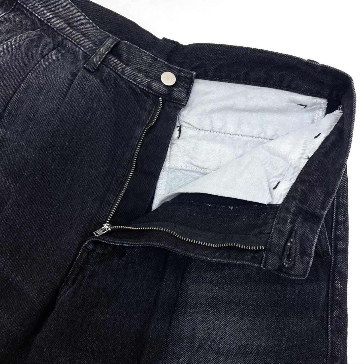 【中古】Graphpaper | グラフペーパー Selvage Denim Two Tuck Tapered Pants デニムパンツ GU261-40060DB ブラック サイズ：1【尾張小牧店】