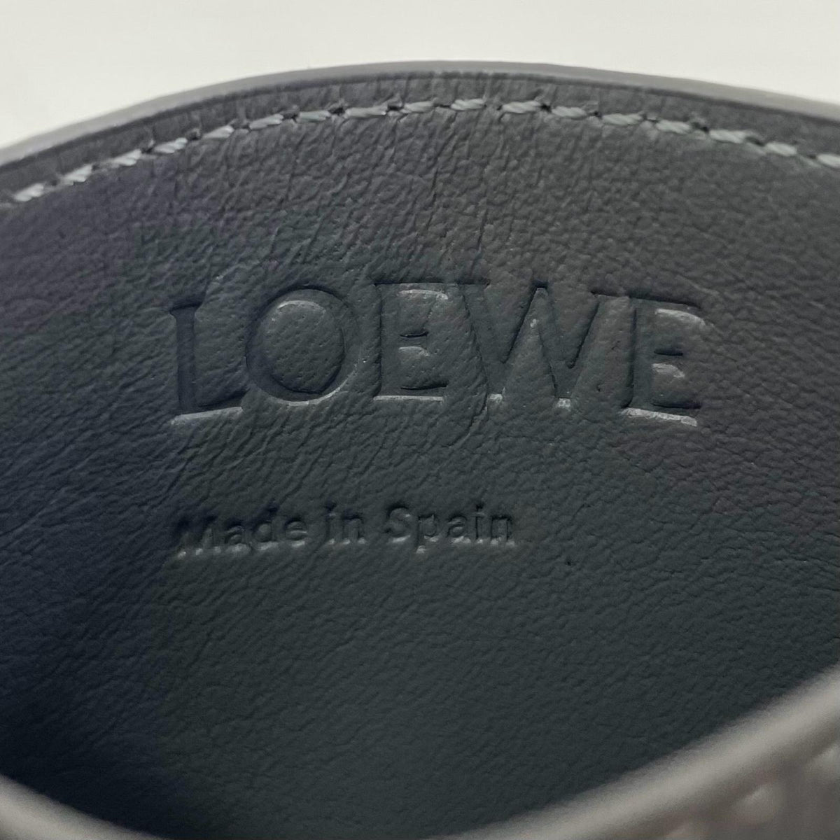 【中古】LOEWE | ロエベ アナグラム プレーン ぺブルグレインカーフスキン カードホルダー カードケース C821075X01 グレー【尾張小牧店】