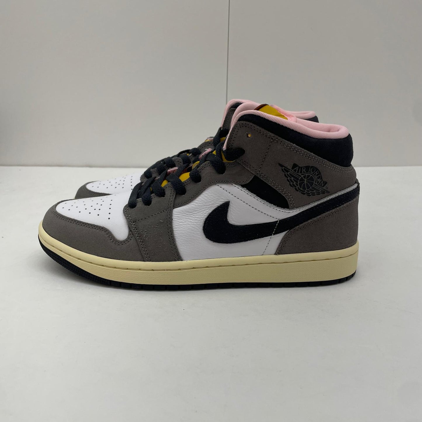NIKE | ナイキ Air Jordan 1 Mid スニーカー27.0cm HQ2011-100 グレー 27cm【尾張小牧店】