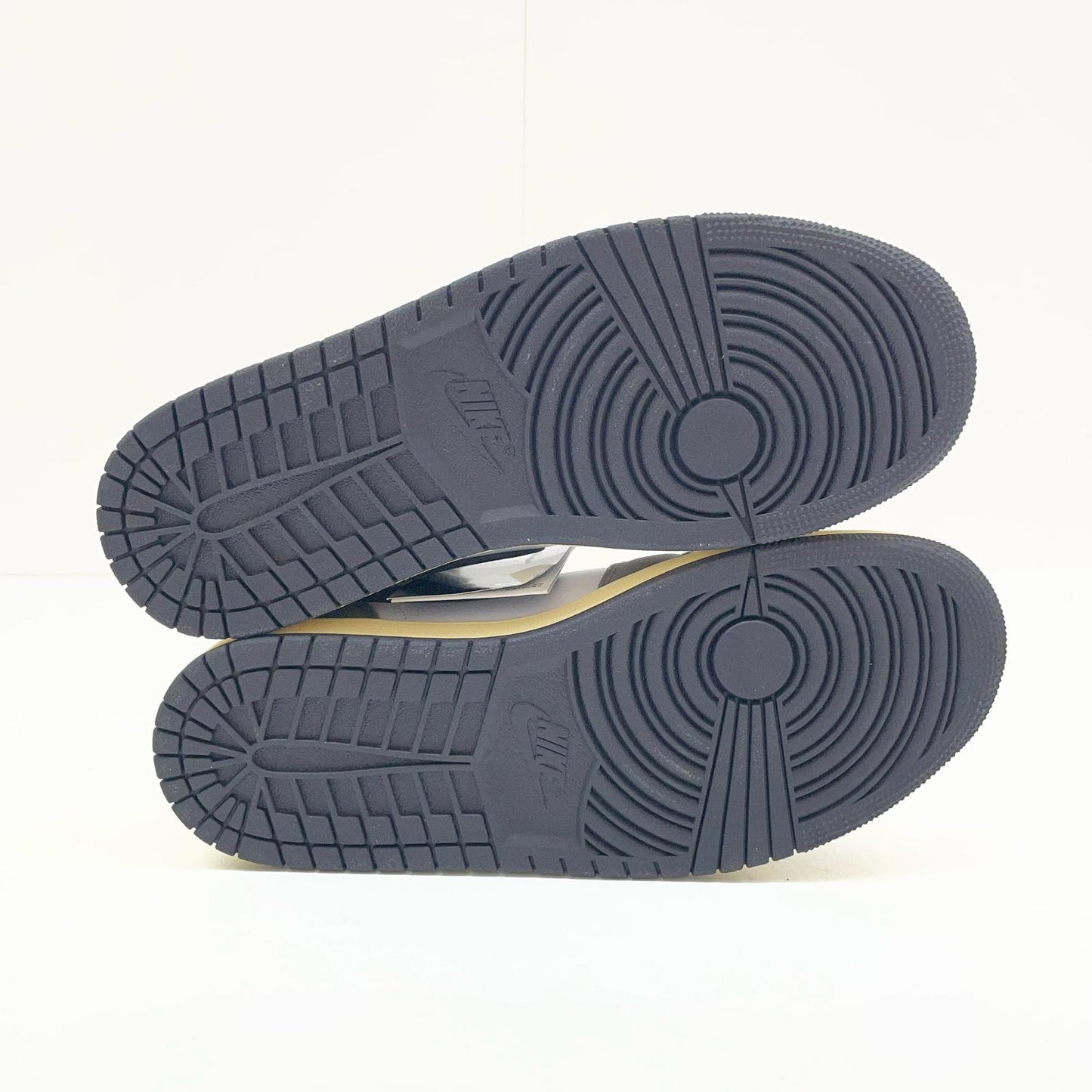 NIKE | ナイキ Air Jordan 1 Mid スニーカー27.0cm HQ2011-100 グレー 27cm【尾張小牧店】