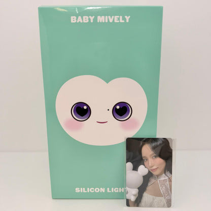 【中古】 アイドルグッズ TWICE 8th シリコンライト ミナ MINA トレカ付き 【アイドル】【専】【尾張小牧店】