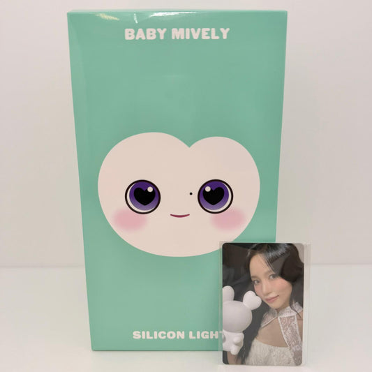 【中古】 アイドルグッズ TWICE 8th シリコンライト ミナ MINA トレカ付き 【アイドル】【専】【尾張小牧店】
