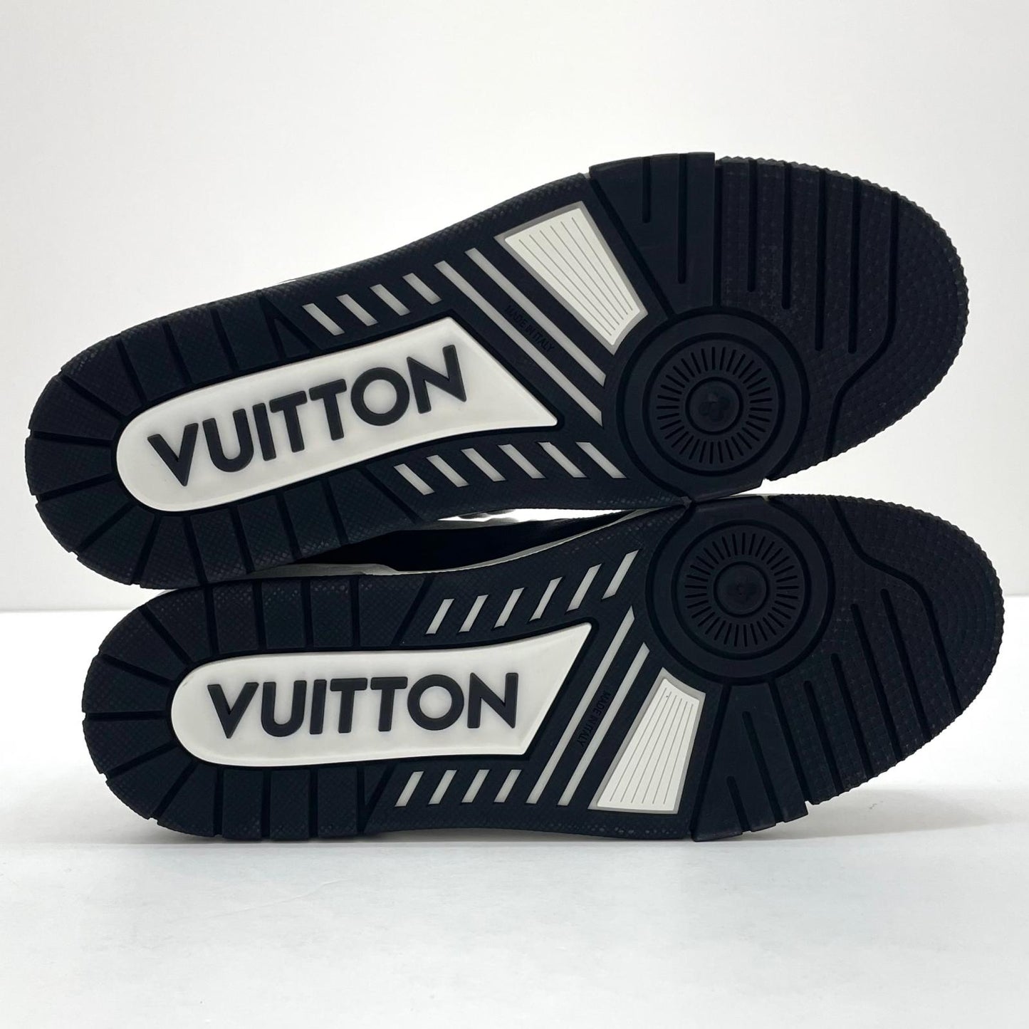 【中古】LOUIS VUITTON | ルイ・ヴィトン モノグラム エクリプス　LVトレイナーライン　ローカットスニーカー 靴　ホワイト×ブラック【尾張小牧店】