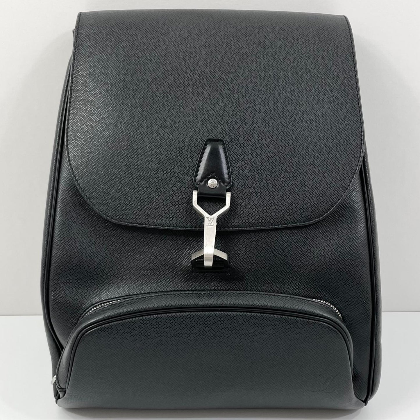 【中古】LOUIS VUITTON | ルイ・ヴィトン タイガ カシアー リュック デイパック バックパック M30172 ブラック【尾張小牧店】